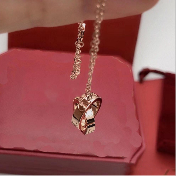 2022 Luxury Fashion Necklace Designer Jewelry party Sterling Silver double rings diamond pendant Rose Gold necklaces for women fancy dress jewellery gift
2022 Luxury Fashion Necklace Designer Jewelry party Sterling Silver double rings diamond pendant Rose Gold necklaces for women fancy dress jewellery gift