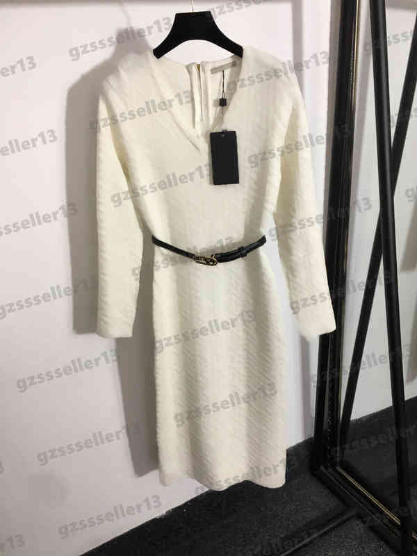 Dress For Womens F Letter Jacquard Fashion Brand Dresses Back Zip V-neck Long-sleeve Knitted Dress With Belt Womens Designer Clothing 0912
Dress For Womens F Letter Jacquard Fashion Brand Dresses Back Zip V-neck Long-sleeve Knitted Dress With Belt Womens Designer Clothing 0912