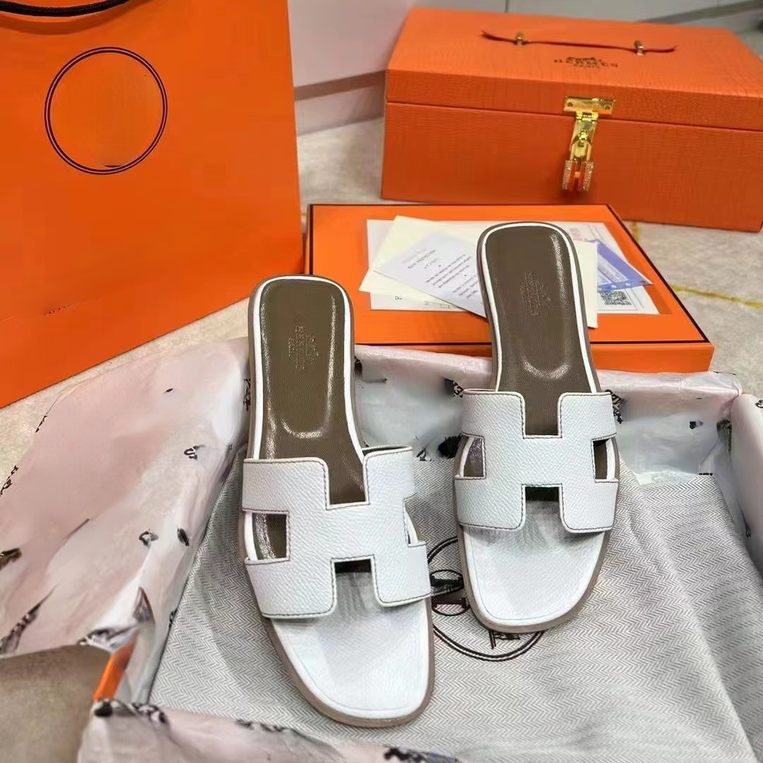 Luxury Brand Women's Slippers High Heels Rubber Sandals Platform Slippers Chunky 2.4 Heel High Tops Summer Embossed Flip Flops
Luxury Brand Women's Slippers High Heels Rubber Sandals Platform Slippers Chunky 2.4 Heel High Tops Summer Embossed Flip Flops
