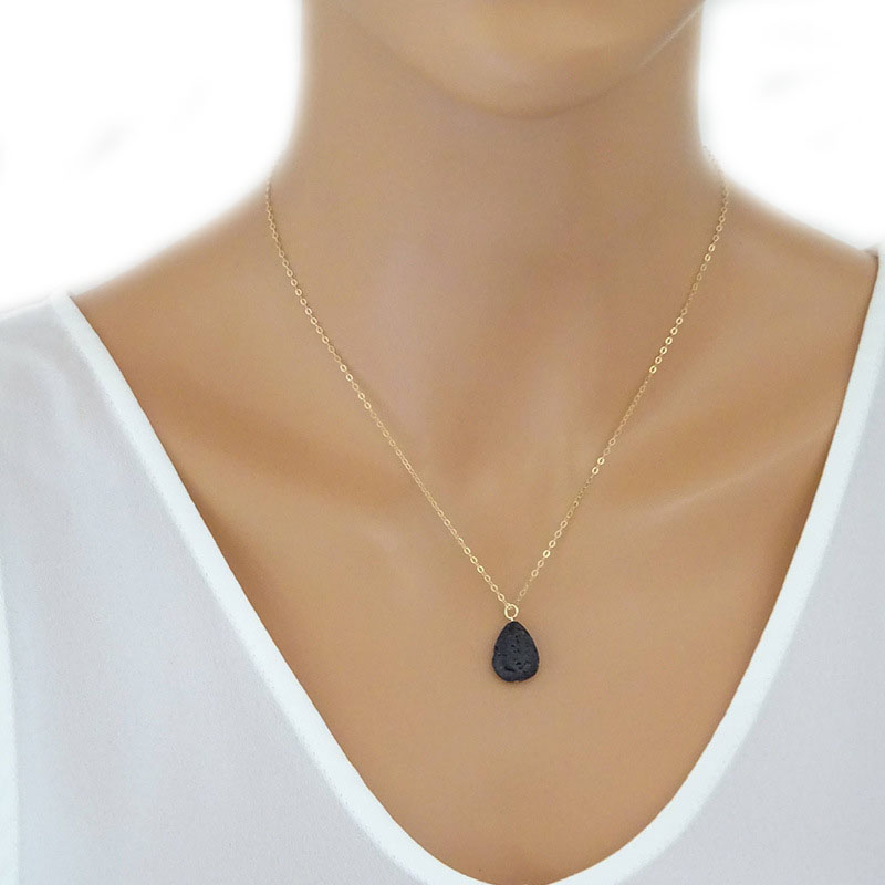 Natural Stone Lava Diffuser Necklace 18K Gold Fill Essential Oil Angel Teardrop Lava Necklaces for Women Ladies Jewelry Top Quality Hot Selling