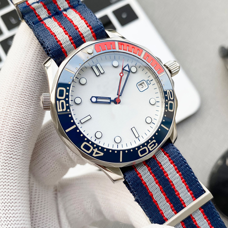 2022 New 007 Mens Automatic Watch Mechanical ETA2824 43mm Ceramic Stainless Steel case Business Fashion Waterproof Watches AAA Diving Folding buckle with box, 01 with box papers
2022 New 007 Mens Automatic Watch Mechanical ETA2824 43mm Ceramic Stainless Steel case Business Fashion Waterproof Watches AAA Diving Folding buckle with box, 01 with box papers