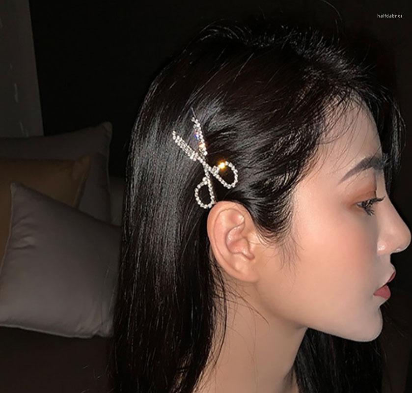 Hair Clips Crystal Creative Scissors Shape Women Girls Clip Delicate Pin Barrette Hairgirl Jewelry Accessories Decorations
Hair Clips Crystal Creative Scissors Shape Women Girls Clip Delicate Pin Barrette Hairgirl Jewelry Accessories Decorations