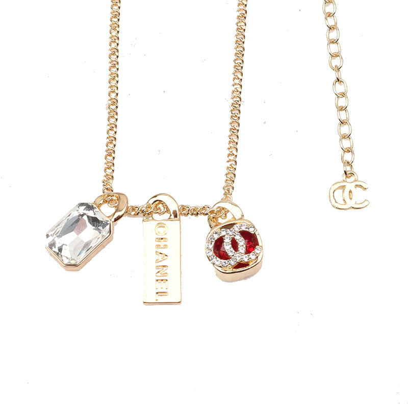 Designer Brand Letter Pendant Necklaces Chain Retro Famous 18K Gold Plated Geometry Crystal Pearl Rhinestone Sweater Necklace Women Party Jewelry Accessories
Designer Brand Letter Pendant Necklaces Chain Retro Famous 18K Gold Plated Geometry Crystal Pearl Rhinestone Sweater Necklace Women Party Jewelry Accessories