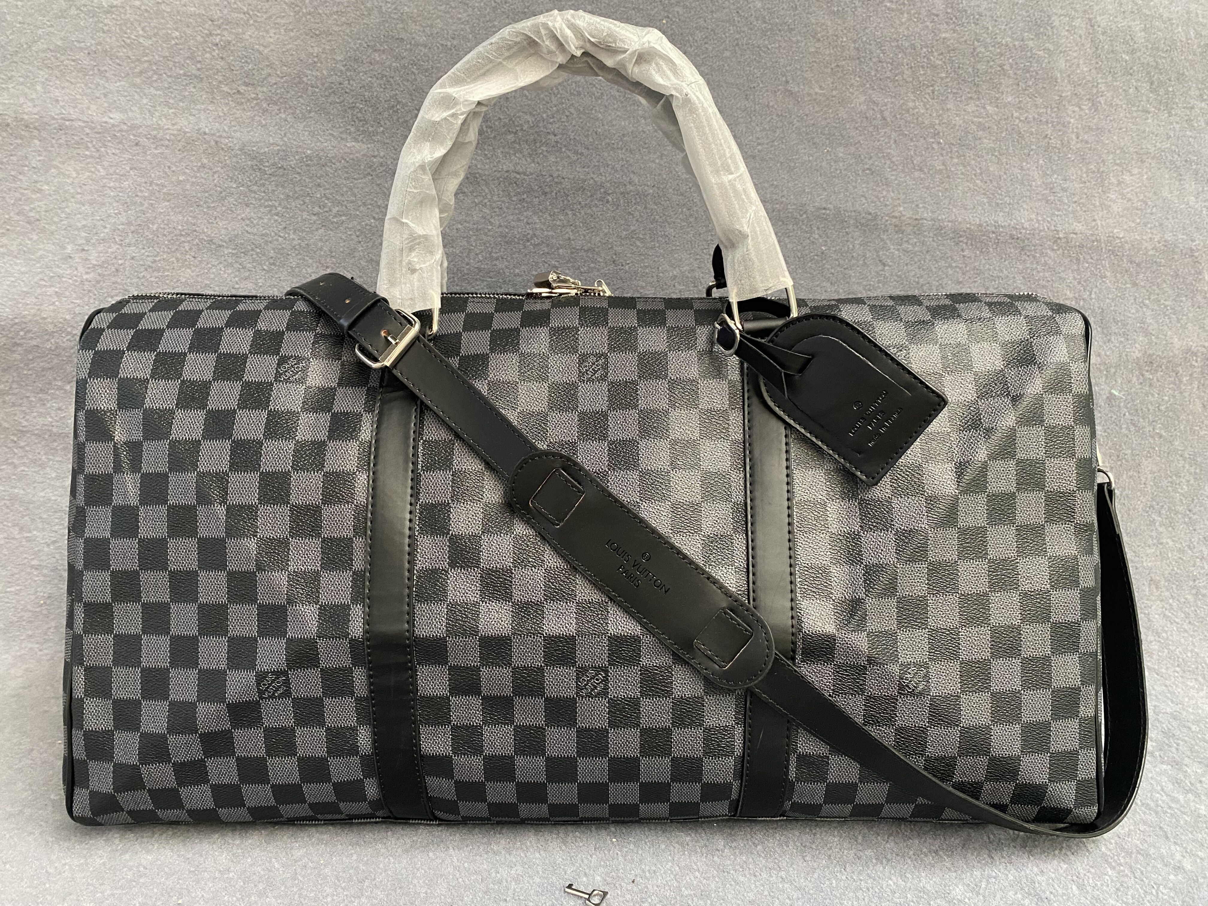 2022 luxury fashion men women high-quality travel duffle bags brand designer luggage handbags With lock large capacity sport bag size54CM, Brown flower
2022 luxury fashion men women high-quality travel duffle bags brand designer luggage handbags With lock large capacity sport bag size54CM, Brown flower