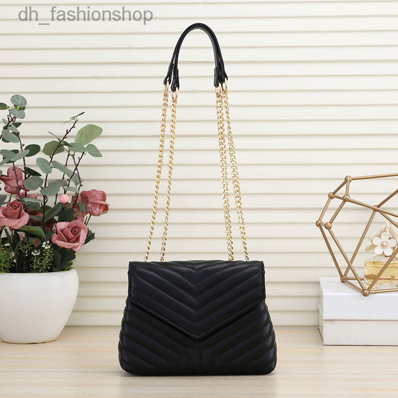 Top Quality Womens Tote imitation Handbags Crossbody handbags Purses Fashion Designer Lady Totes Shoulder Bag stripe square fat Metal chain women handbag Bags
Top Quality Womens Tote imitation Handbags Crossbody handbags Purses Fashion Designer Lady Totes Shoulder Bag stripe square fat Metal chain women handbag Bags