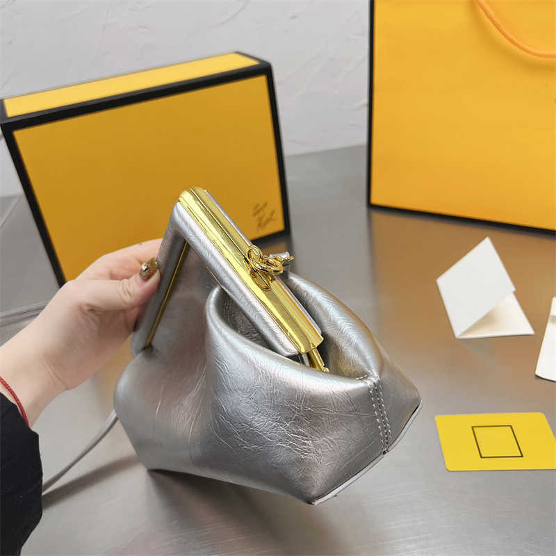 Silver Handbag Women Luxury Designer Shoulder Bags Classic First Clutch Bag Womens Handbags Purses Wallet Fashion Crossbody Totes Bag Good
Silver Handbag Women Luxury Designer Shoulder Bags Classic First Clutch Bag Womens Handbags Purses Wallet Fashion Crossbody Totes Bag Good