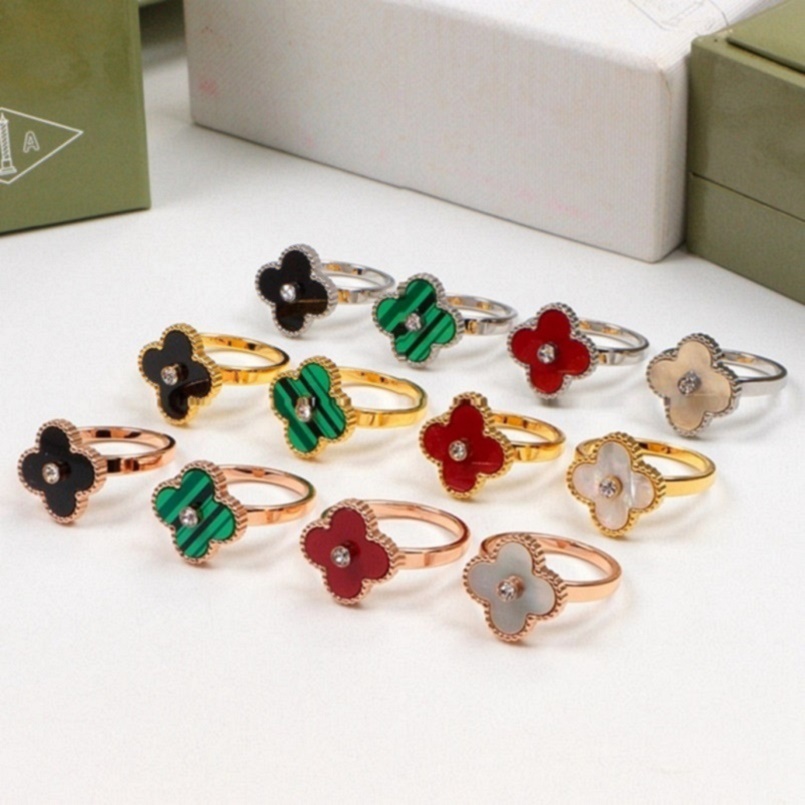 Womens Designer Clover Rings Fashion Four-leaf Flowers Band Diamond Ring Shell Titanium Steel Lovers Ring Jewelry
Womens Designer Clover Rings Fashion Four-leaf Flowers Band Diamond Ring Shell Titanium Steel Lovers Ring Jewelry