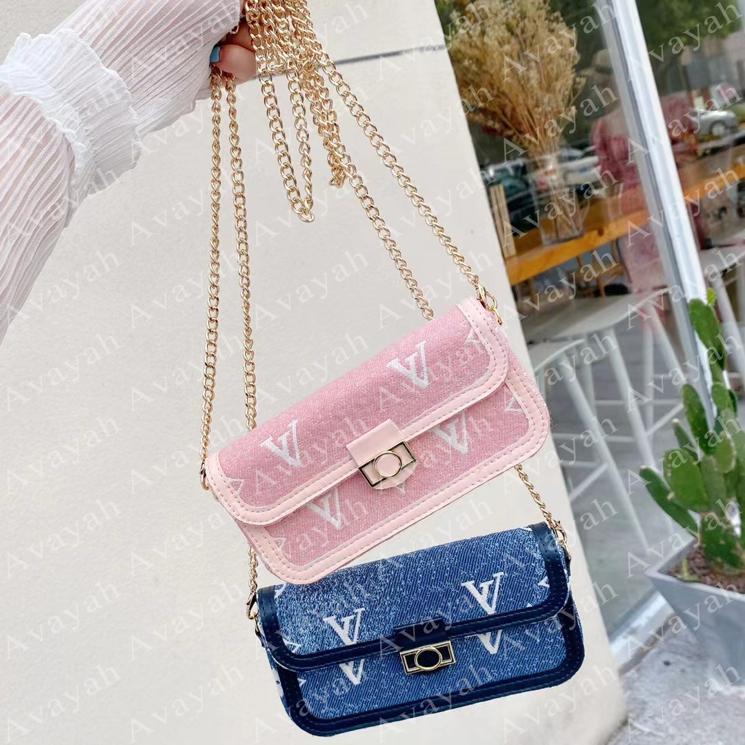 Luxury Universal Storage Phone Cases Bag Style for iPhone 14 13 12 11 Pro Max X Xs XR 8 7 6 6s Plus Portable Case Shoulder Chain Strap Cover fit 5.4 to 6.7 inch Device, #2 black
Luxury Universal Storage Phone Cases Bag Style for iPhone 14 13 12 11 Pro Max X Xs XR 8 7 6 6s Plus Portable Case Shoulder Chain Strap Cover fit 5.4 to 6.7 inch Device, #2 black