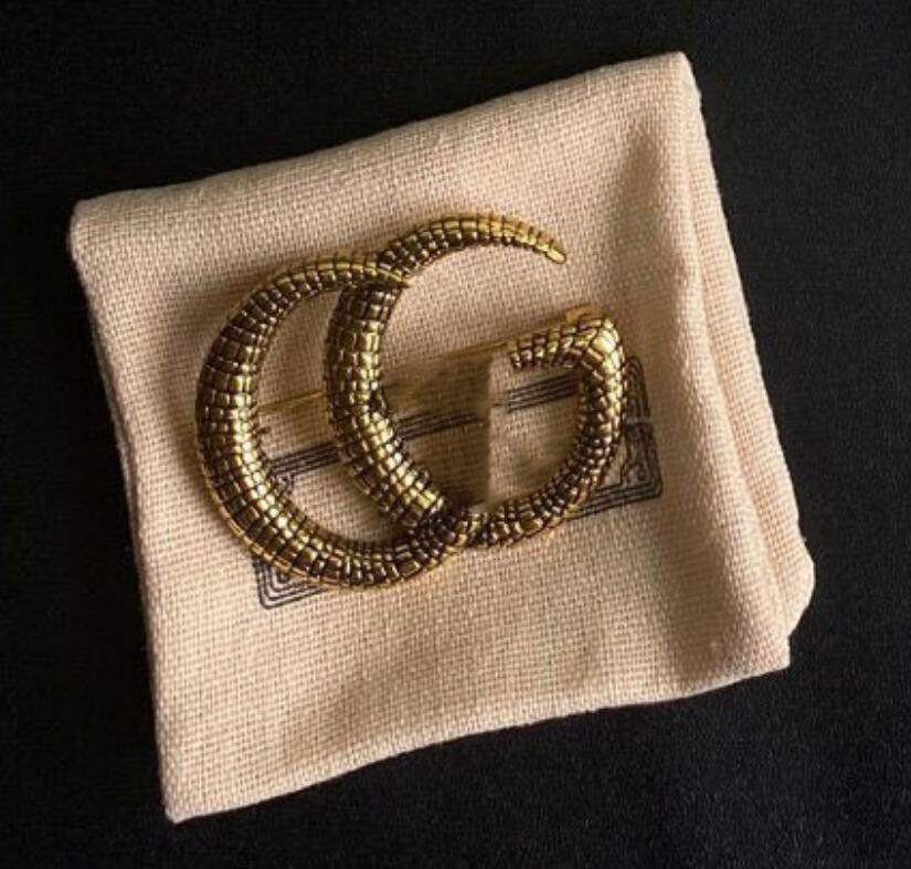 Famous Design Gold Brand Luxurys Desinger Brooch Women Copper Letter Brooches Suit Pin Fashion Jewelry Clothing Decora with box
Famous Design Gold Brand Luxurys Desinger Brooch Women Copper Letter Brooches Suit Pin Fashion Jewelry Clothing Decora with box