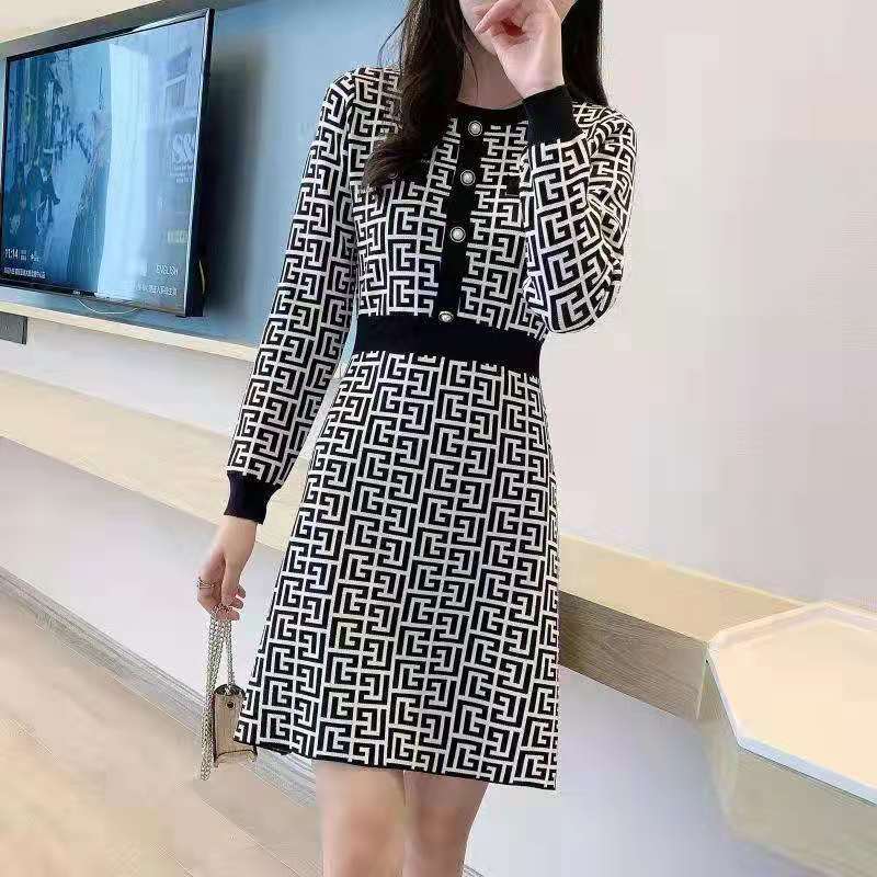 Designer women dresses round long sleeved Neck patchwork print mid waist slim dress Blouse Trendy Skirts Length Dresse One-piece Skirt Frocks Club Clothing, Black
Designer women dresses round long sleeved Neck patchwork print mid waist slim dress Blouse Trendy Skirts Length Dresse One-piece Skirt Frocks Club Clothing, Black