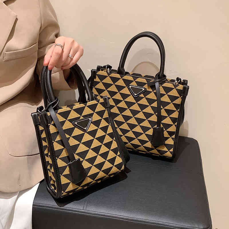 Bags Tote Bag 2022 autumn new handbag Canvas Size Single Shoulder Messenger Purses, Small black style
Bags Tote Bag 2022 autumn new handbag Canvas Size Single Shoulder Messenger Purses, Small black style