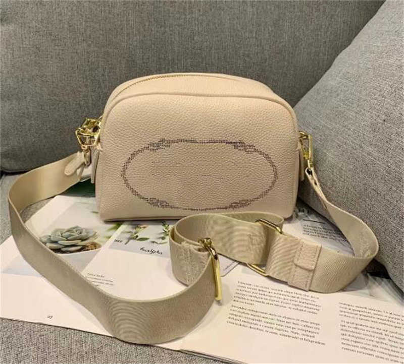 Designer Soho bag Handbags Wallet Disco Shoulder small square bags Women men leather Crossbody Messenger tote Hobo purse Shopping camera
Designer Soho bag Handbags Wallet Disco Shoulder small square bags Women men leather Crossbody Messenger tote Hobo purse Shopping camera
