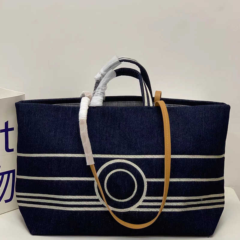 shopping bag luxury designer Womens handbags vintage washed denim New style Tote handbag summer fashion Large Beach bags travel Cross body S, Deep blue
shopping bag luxury designer Womens handbags vintage washed denim New style Tote handbag summer fashion Large Beach bags travel Cross body S, Deep blue