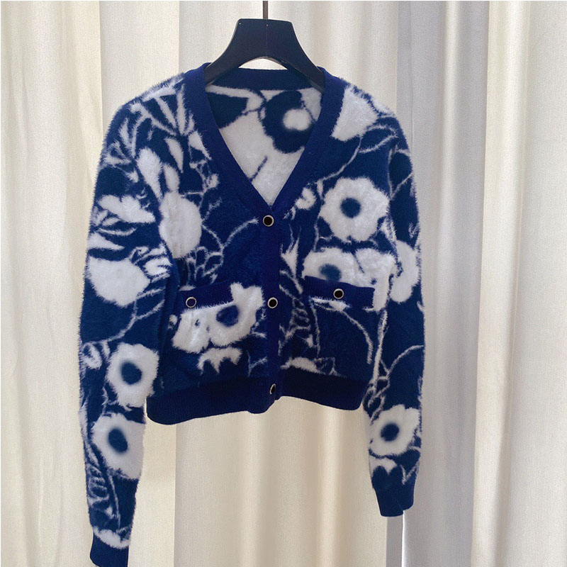 Luxury autumn winter Women's Sweaters Long Sleeve Lapel Tops Casual Fashion Outfit Street wear, Blue
Luxury autumn winter Women's Sweaters Long Sleeve Lapel Tops Casual Fashion Outfit Street wear, Blue