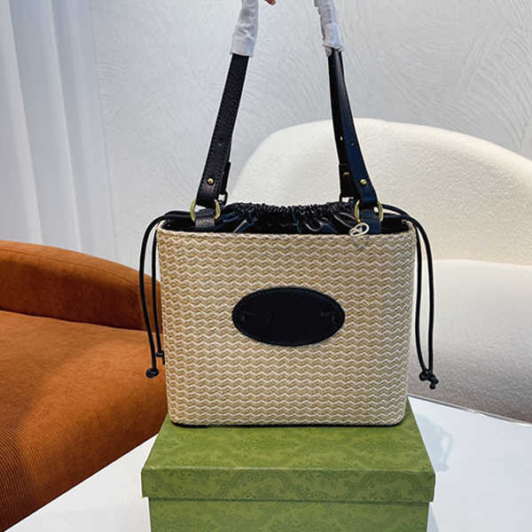 Superior quality Bucket Tote bags Letter Retro pattern handbags Vegetable basket new summer vacation beach straw bag woven bag women's singl
Superior quality Bucket Tote bags Letter Retro pattern handbags Vegetable basket new summer vacation beach straw bag woven bag women's singl