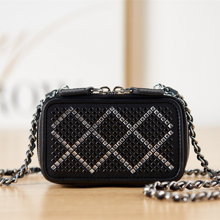 7A Designer bags Chain bag 22S AS2856 Lipstick bag Manual Diamond Camera bag One Shoulder Messenger Sheepskin Packet Fashion Classic High Quality Square Lattice, Silver
7A Designer bags Chain bag 22S AS2856 Lipstick bag Manual Diamond Camera bag One Shoulder Messenger Sheepskin Packet Fashion Classic High Quality Square Lattice, Silver