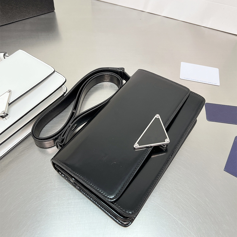 2023 Fashion Luxury Women's Bags Classic Vintage One-shoulder Purse Handbags Chain Crossbody Totes Bags Leather Designer Handbag Baguettes, Black
2023 Fashion Luxury Women's Bags Classic Vintage One-shoulder Purse Handbags Chain Crossbody Totes Bags Leather Designer Handbag Baguettes, Black