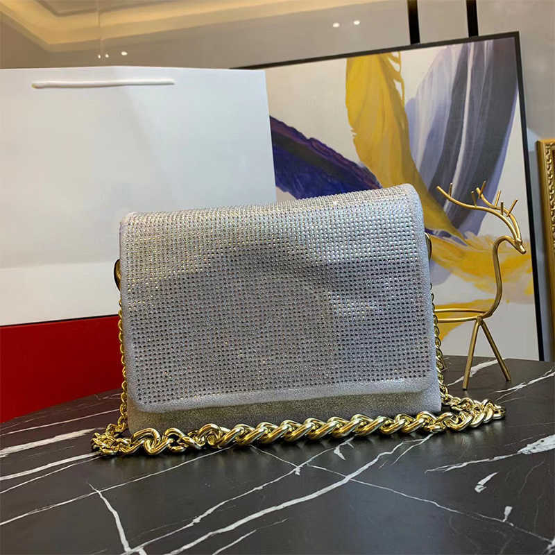 Medusa bag designer bag glitter diamond nubuck leather large capacity chain one shoulder women's bags greek mythology style luxury brand nam
Medusa bag designer bag glitter diamond nubuck leather large capacity chain one shoulder women's bags greek mythology style luxury brand nam