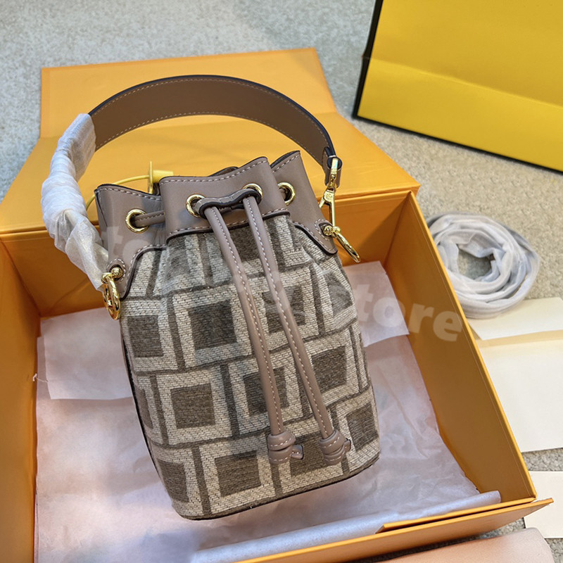 Light Luxury Crossbody Bag Womens Shoulder Bag Designer Handbag Fashion Letter Print Bucket Drawstring Two Detachable aiguillette, Brown
Light Luxury Crossbody Bag Womens Shoulder Bag Designer Handbag Fashion Letter Print Bucket Drawstring Two Detachable aiguillette, Brown