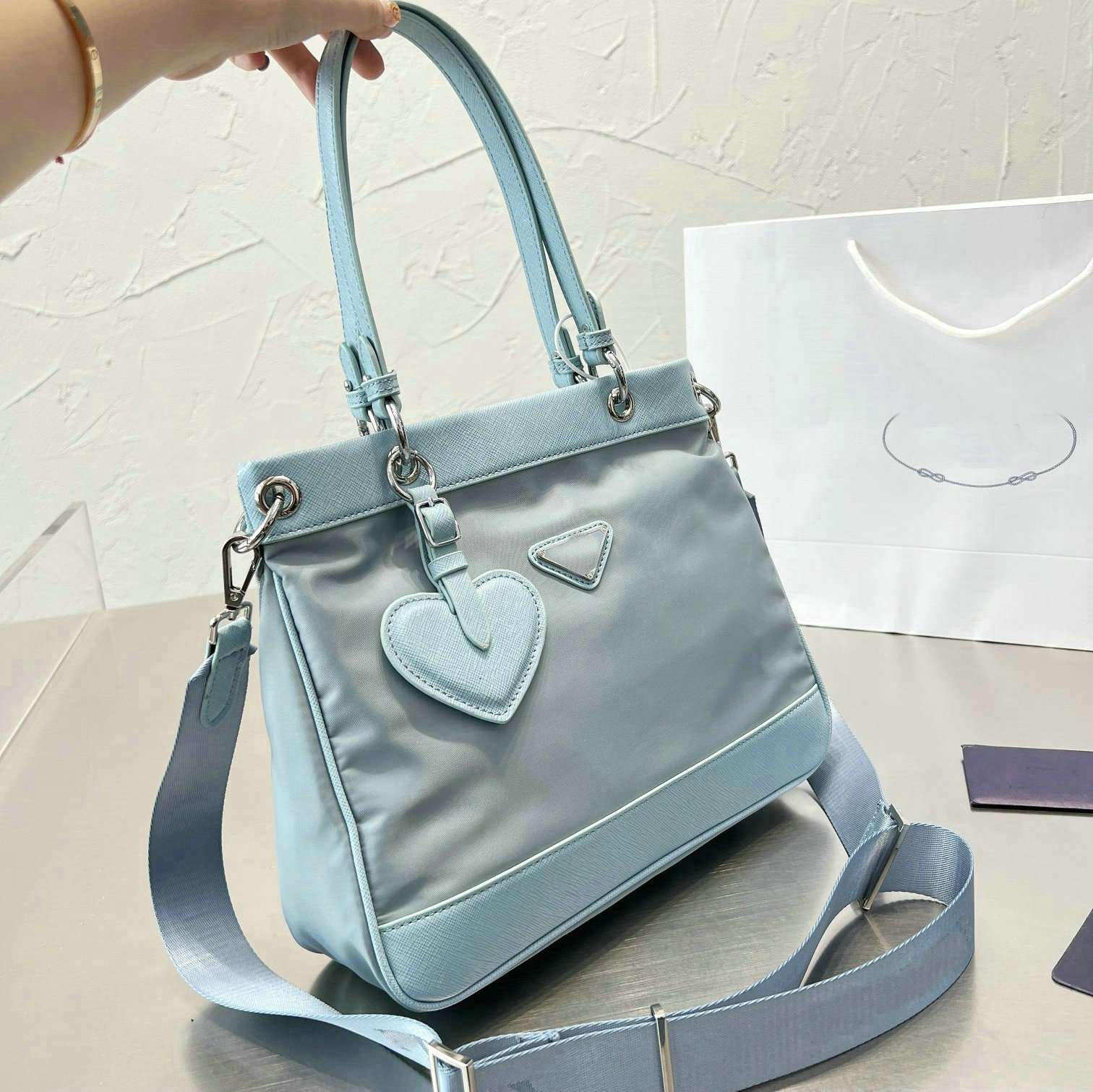 Luxury Waterproof Oxford Handbag Shoulder Bag Shopper Large Capacity Casual Ladies Shopping Bag Fashion Handbags Women Bags, Blue
Luxury Waterproof Oxford Handbag Shoulder Bag Shopper Large Capacity Casual Ladies Shopping Bag Fashion Handbags Women Bags, Blue