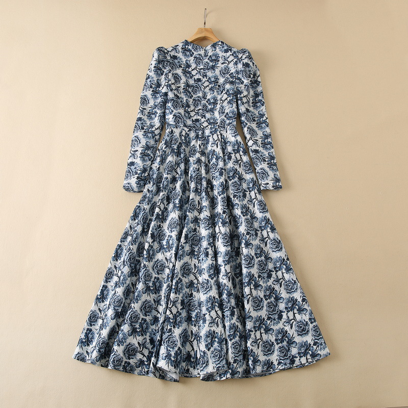 2023 Spring Round Neck Jacquard Blue Floral Dress Print Long Sleeve Panelled Long Maxi Dresses 22S021350D
2023 Spring Round Neck Jacquard Blue Floral Dress Print Long Sleeve Panelled Long Maxi Dresses 22S021350D