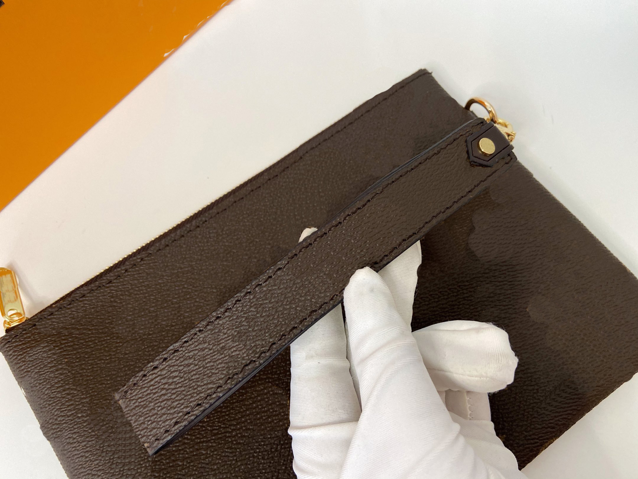 luxurys designers wallet portafoglio Fashion Peas Short Clip Classic Granules Wallet Bag Card Holder Purses With Box Dust Bag 0000, 63447#black print
luxurys designers wallet portafoglio Fashion Peas Short Clip Classic Granules Wallet Bag Card Holder Purses With Box Dust Bag 0000, 63447#black print