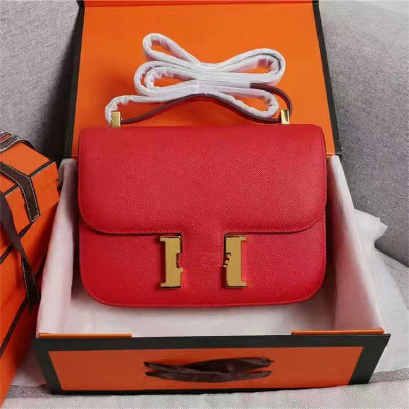 2022 luxury designers evening bags Small square bag in genuine leather one-shoulder crossbody bag with palm print H letter
2022 luxury designers evening bags Small square bag in genuine leather one-shoulder crossbody bag with palm print H letter