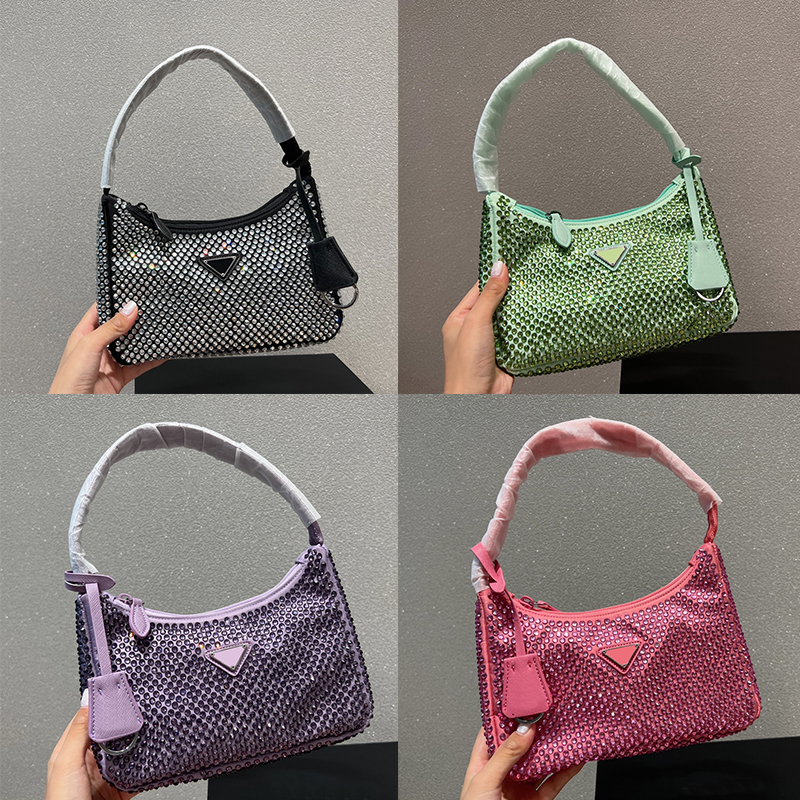Shiny Crystal Underarm Bags Money Clips Full Crystal Handbag Metal Triangle Handbags Single Shoulder Bag With Box
Shiny Crystal Underarm Bags Money Clips Full Crystal Handbag Metal Triangle Handbags Single Shoulder Bag With Box