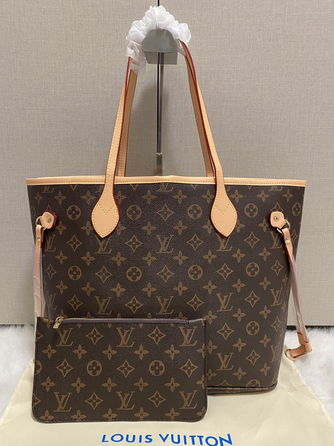 LOUIS VUITTON LV 2pcs High quality women shoulder bag women handbags ladies Luxurys designer composite Messenger bags lady clutch tote female purse wallet handbag, White grid
LOUIS VUITTON LV 2pcs High quality women shoulder bag women handbags ladies Luxurys designer composite Messenger bags lady clutch tote female purse wallet handbag, White grid