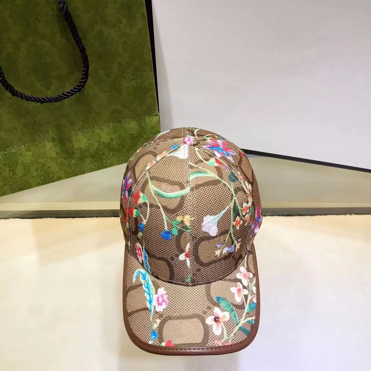 Designers Fashion Letters Baseball Casquette Cap Women Men Sports Ball Caps Outdoor Travel Sun hat Embroidered hats, Black
Designers Fashion Letters Baseball Casquette Cap Women Men Sports Ball Caps Outdoor Travel Sun hat Embroidered hats, Black