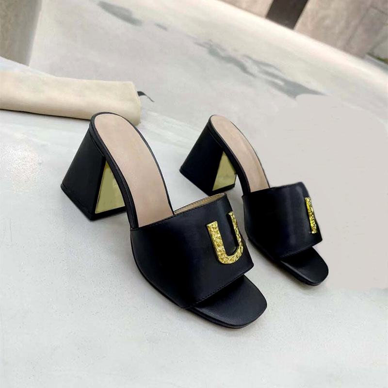 Designer Women's High Heel Slippers Leather Metal Buckle Sexy Summer Chunky Heel Sandals 7.5cm with Box 35-43
Designer Women's High Heel Slippers Leather Metal Buckle Sexy Summer Chunky Heel Sandals 7.5cm with Box 35-43