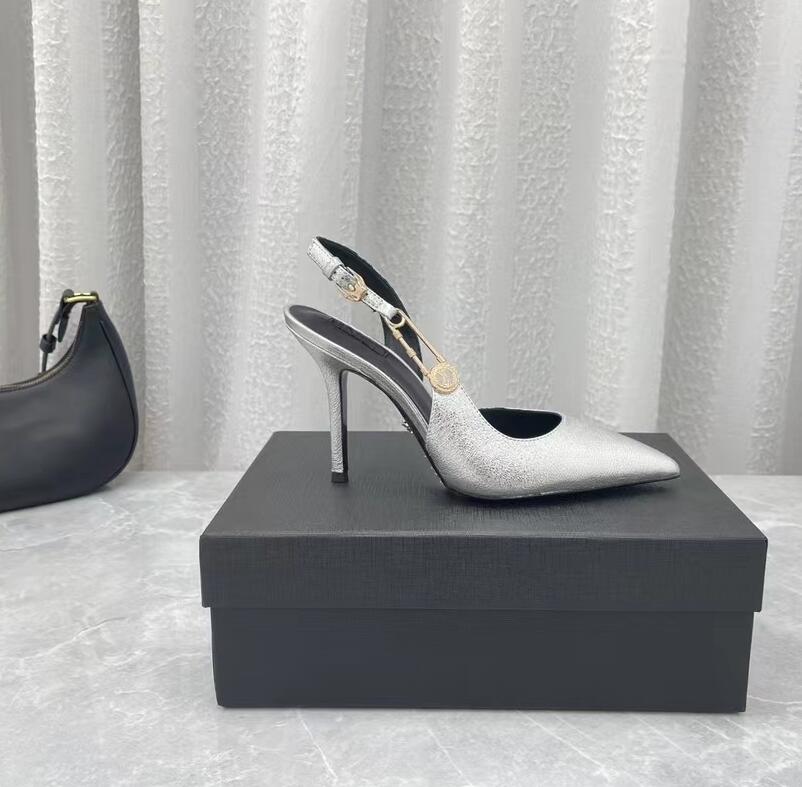 Top Quality Women High Heel Sandal Luxury Leather Sandal Fashion Sexy Wedding Party Dress Shoes Designer Brand Summer High-Heeled Shoe, Not for individual sale
Top Quality Women High Heel Sandal Luxury Leather Sandal Fashion Sexy Wedding Party Dress Shoes Designer Brand Summer High-Heeled Shoe, Not for individual sale