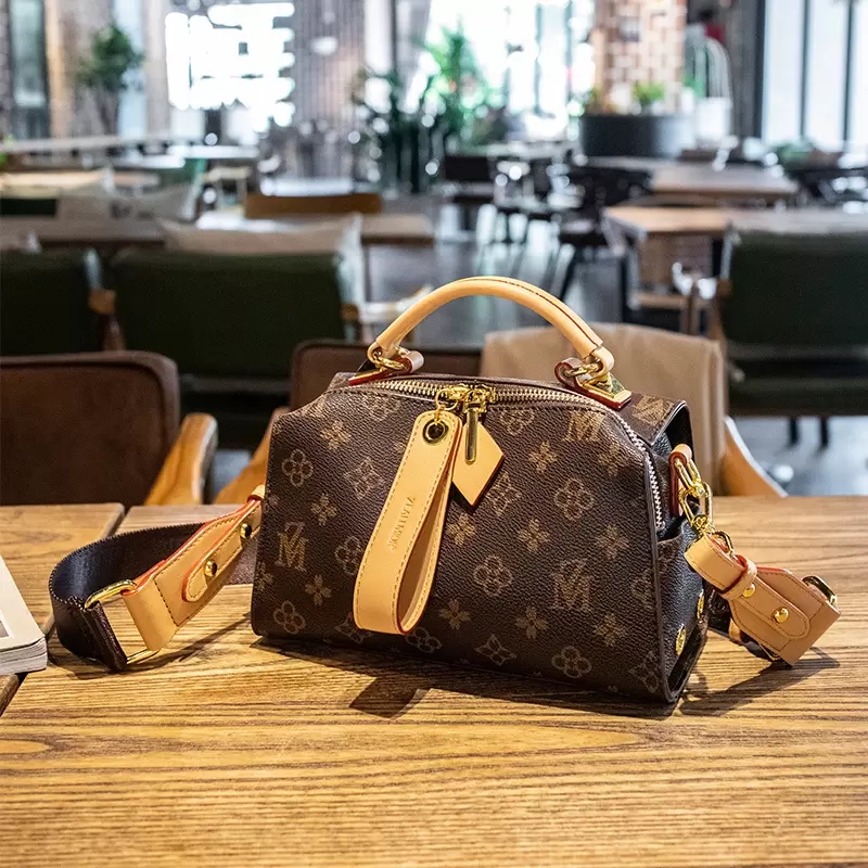Luxuries Designers Fashion Bags Women Bag Handbag Women's High Quality Letter Bag Autumn Versatile Casual Vintage Messenger Shoulder Crossbody Designer B