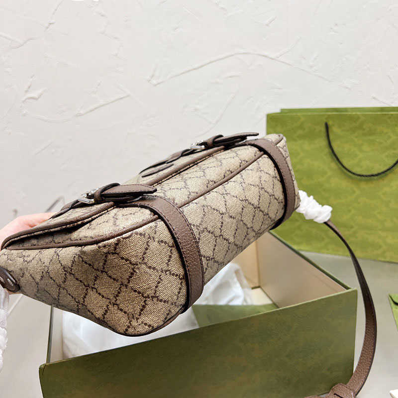 Messenger Bags Postman Handbag Purse Canvas Classic Letter Print Genuine Leather High Quality Man Shoulder Crossbody Bag, 88
Messenger Bags Postman Handbag Purse Canvas Classic Letter Print Genuine Leather High Quality Man Shoulder Crossbody Bag, 88