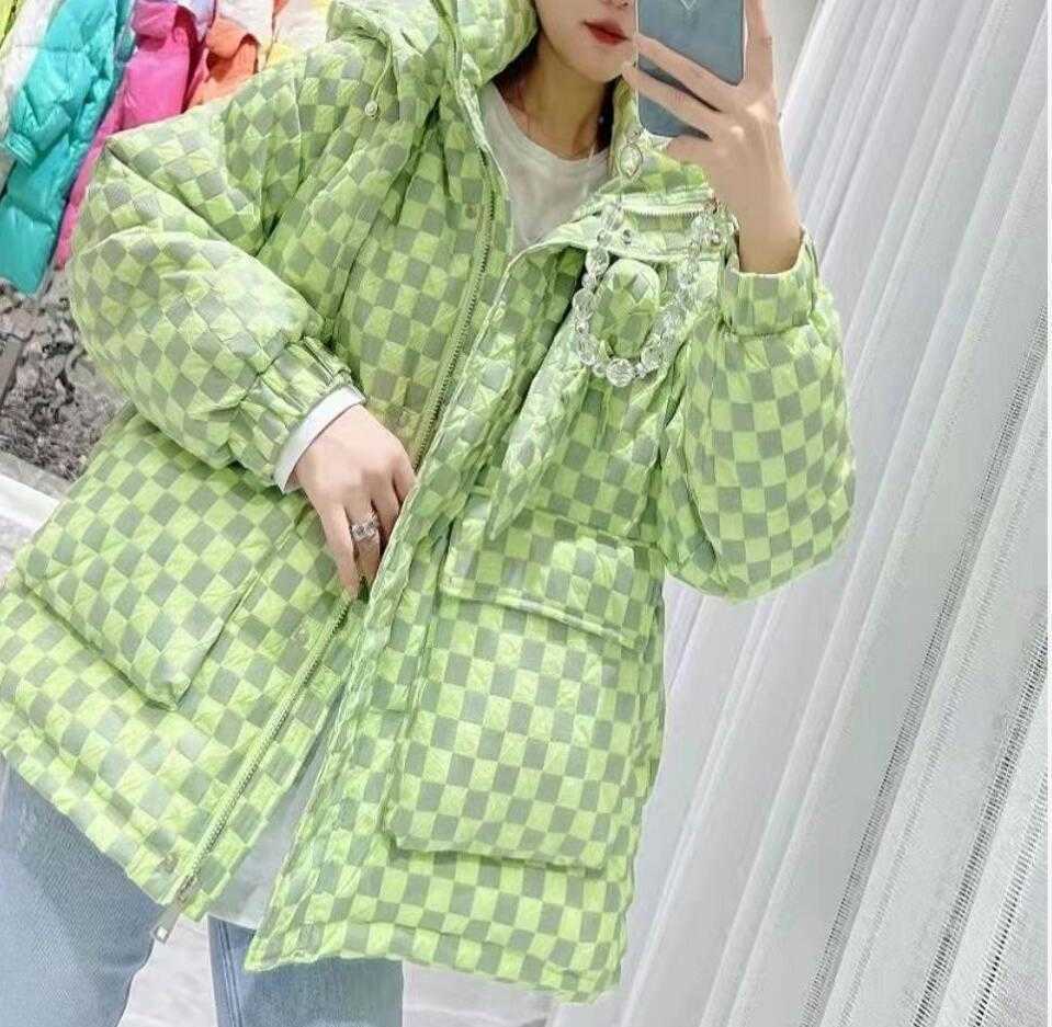 2022 Winter Women Down Parkas classic Designer White Duck Down Coat Large Hooded Jacket Warm Thickness Snow Outwear
2022 Winter Women Down Parkas classic Designer White Duck Down Coat Large Hooded Jacket Warm Thickness Snow Outwear