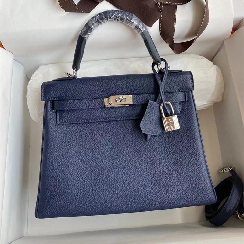 10A top handmade wax line women's bag designer luxury TC leather 25CM handbag classic fashion commuter multi-color paired version single shoulder messenger gift box H
10A top handmade wax line women's bag designer luxury TC leather 25CM handbag classic fashion commuter multi-color paired version single shoulder messenger gift box H