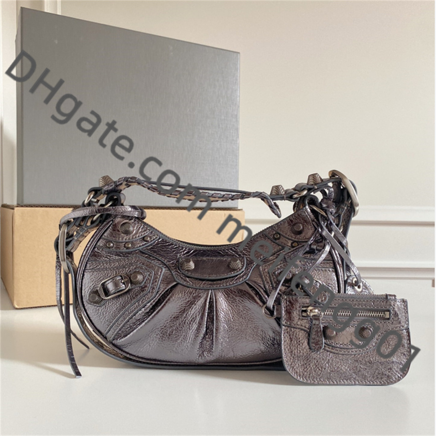 Top women's Locomotive armpit bags external real pickup bag women Totes Quality Luxurys Designers women handbags shoulders bag Wallet Cross Body Purse, Original box
Top women's Locomotive armpit bags external real pickup bag women Totes Quality Luxurys Designers women handbags shoulders bag Wallet Cross Body Purse, Original box