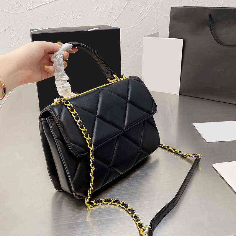 CC Bag Shopping s 5a 22p Calfskin Leather Trendy Top Handle Quilted Matelasse Chain Cc Cross Body Shoulder Classic Flap Large Capacit, Red little plaid
CC Bag Shopping s 5a 22p Calfskin Leather Trendy Top Handle Quilted Matelasse Chain Cc Cross Body Shoulder Classic Flap Large Capacit, Red little plaid