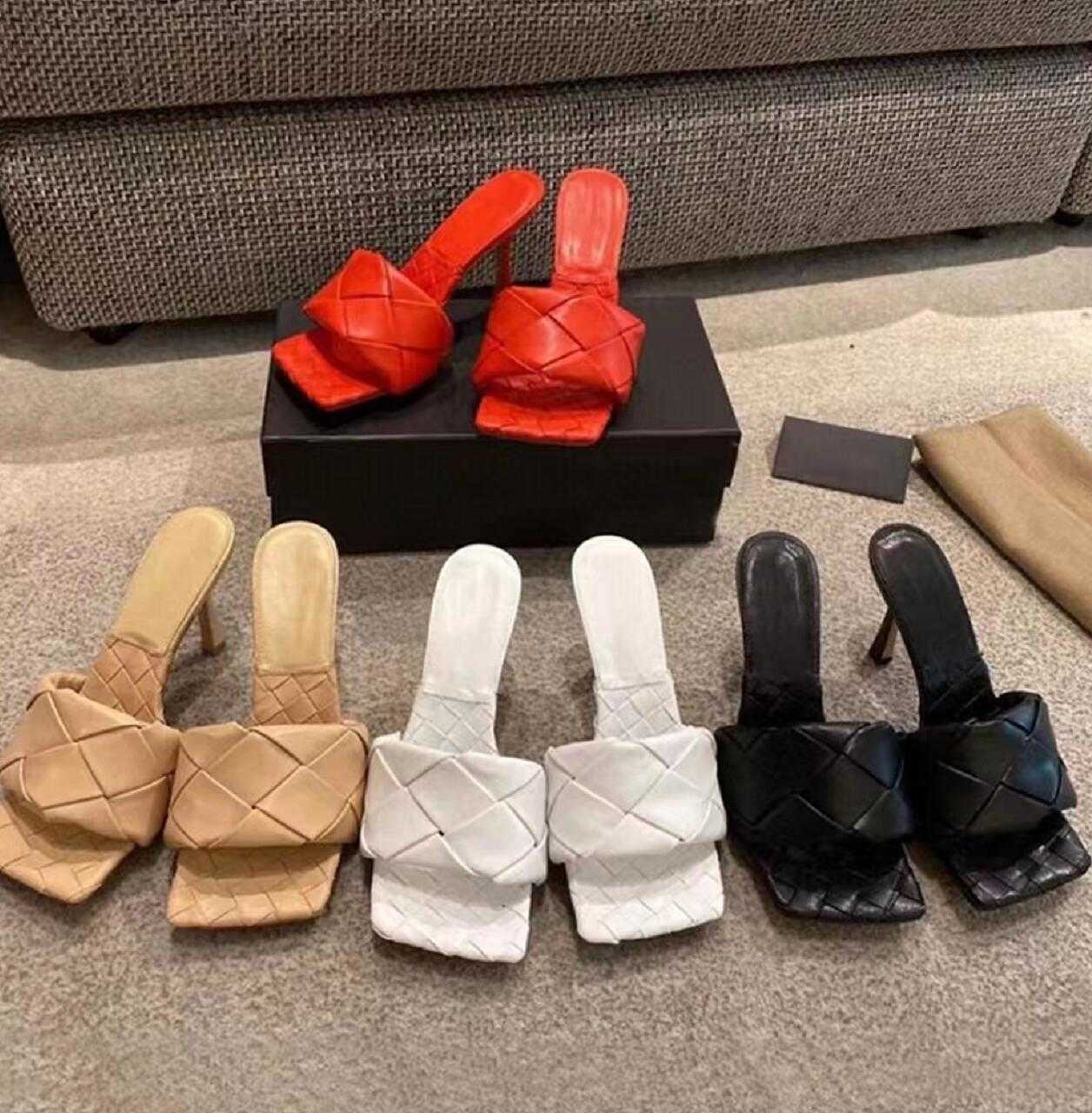 Top Quality Leather Weave Slippers Luxury High-Heeled Shoes Sandal Womens Sheepskin High Heel Shoe Slipper Designer Women Summer Sexy Party With original box
Top Quality Leather Weave Slippers Luxury High-Heeled Shoes Sandal Womens Sheepskin High Heel Shoe Slipper Designer Women Summer Sexy Party With original box