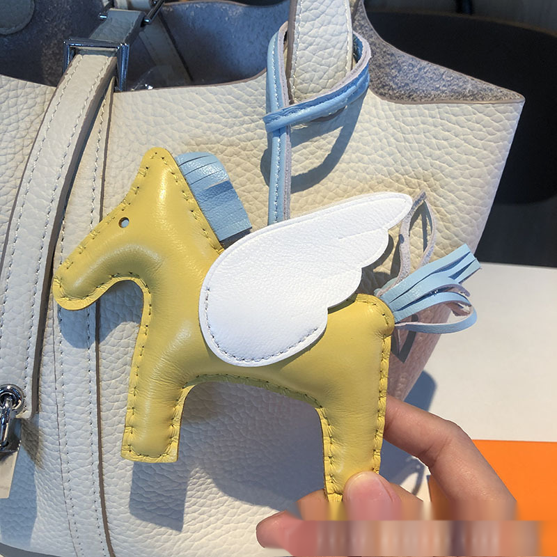 Real Sheepskin Leather Horse Bag Charm Keychain High Quality Pony Pendant Classic Handbag Ornament Made by Hand 002 26W0319