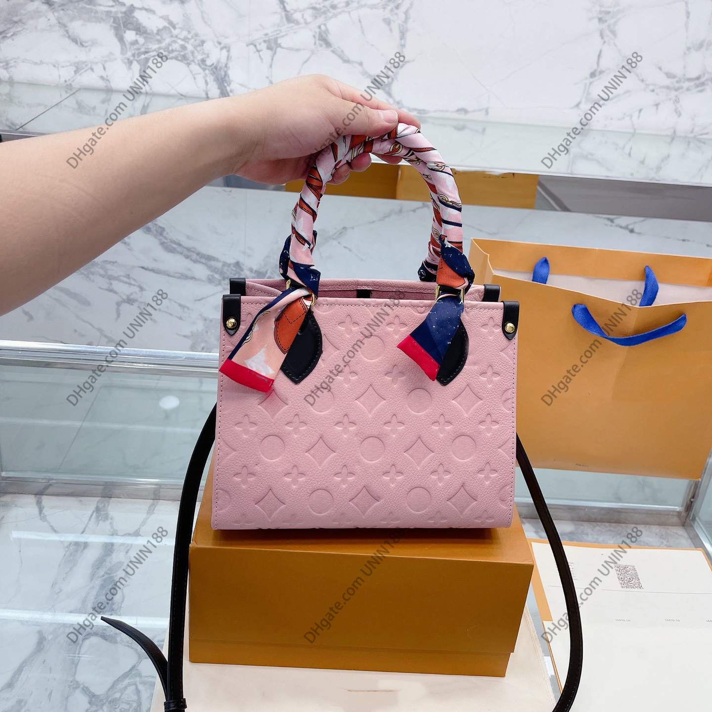 Women Totes Bags Embossed Genuine Leather Handbag Luxurys Designers Shouder Crossbody Bag onthego Messenger Ladies Travel Handbags 20CM, Pink
Women Totes Bags Embossed Genuine Leather Handbag Luxurys Designers Shouder Crossbody Bag onthego Messenger Ladies Travel Handbags 20CM, Pink