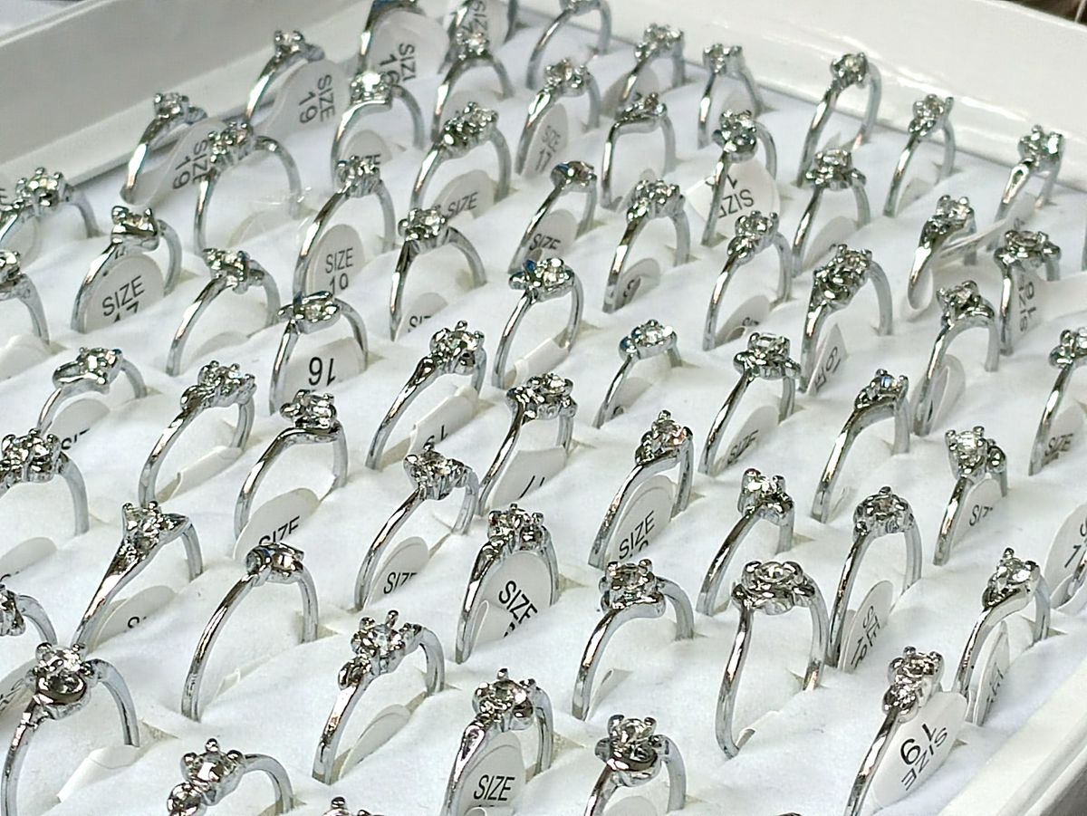50pcs/lot Wholesale Wedding Band Ring With Rheinwtone CZ Womens Ring Lovers Couples Engagement Jewelry Birthday Alloy Silver plate