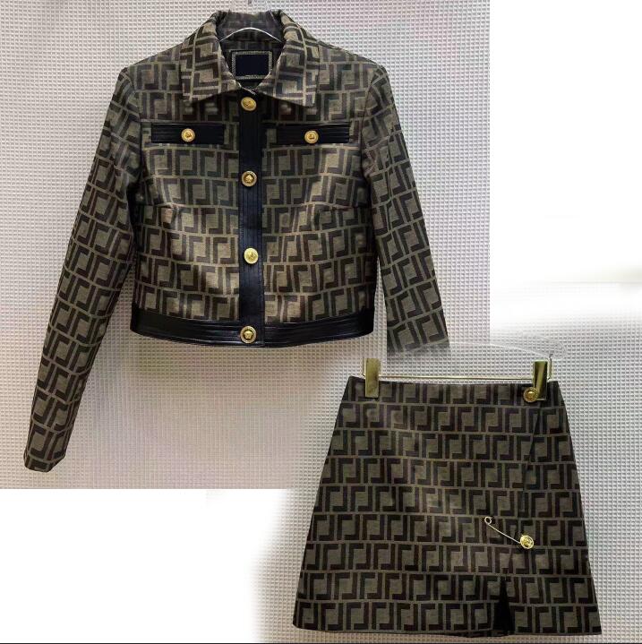 Women's Two Piece Pants released designer clothes double F outerwears crew neck luxury brand clothing long sleeves leisure style sportswear with size SML, Short
Women's Two Piece Pants released designer clothes double F outerwears crew neck luxury brand clothing long sleeves leisure style sportswear with size SML, Short
