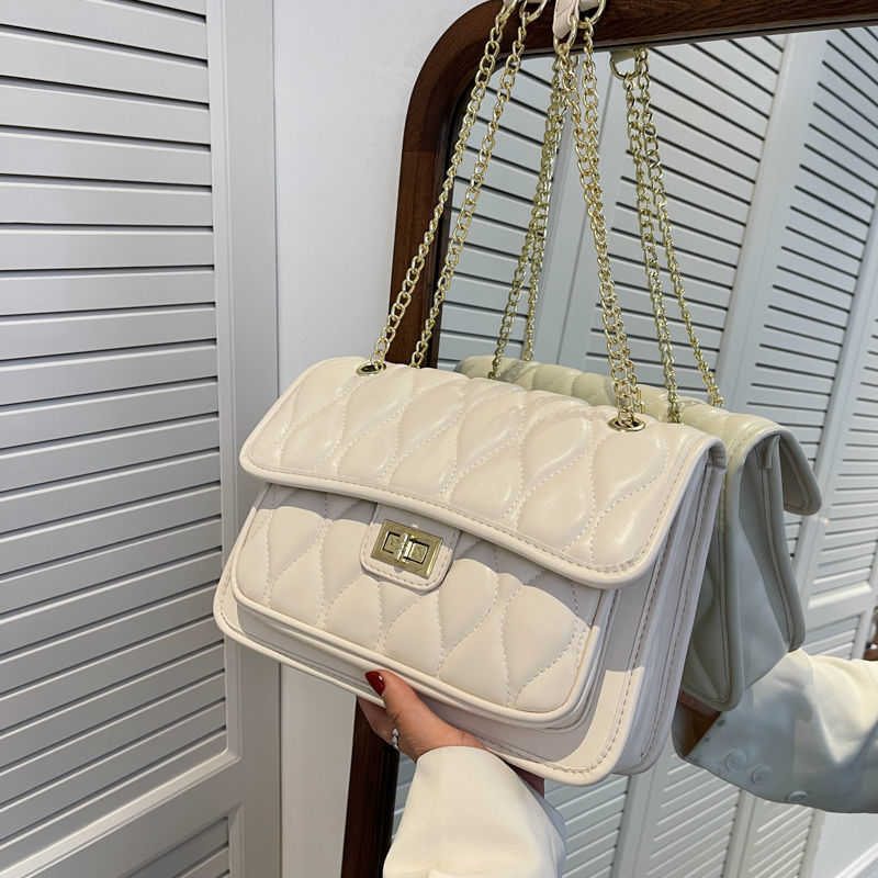 Senior texture designer bags female 2022 new explosive fashion network red single shoulder chain commuting crossbody bag, Yellow
Senior texture designer bags female 2022 new explosive fashion network red single shoulder chain commuting crossbody bag, Yellow