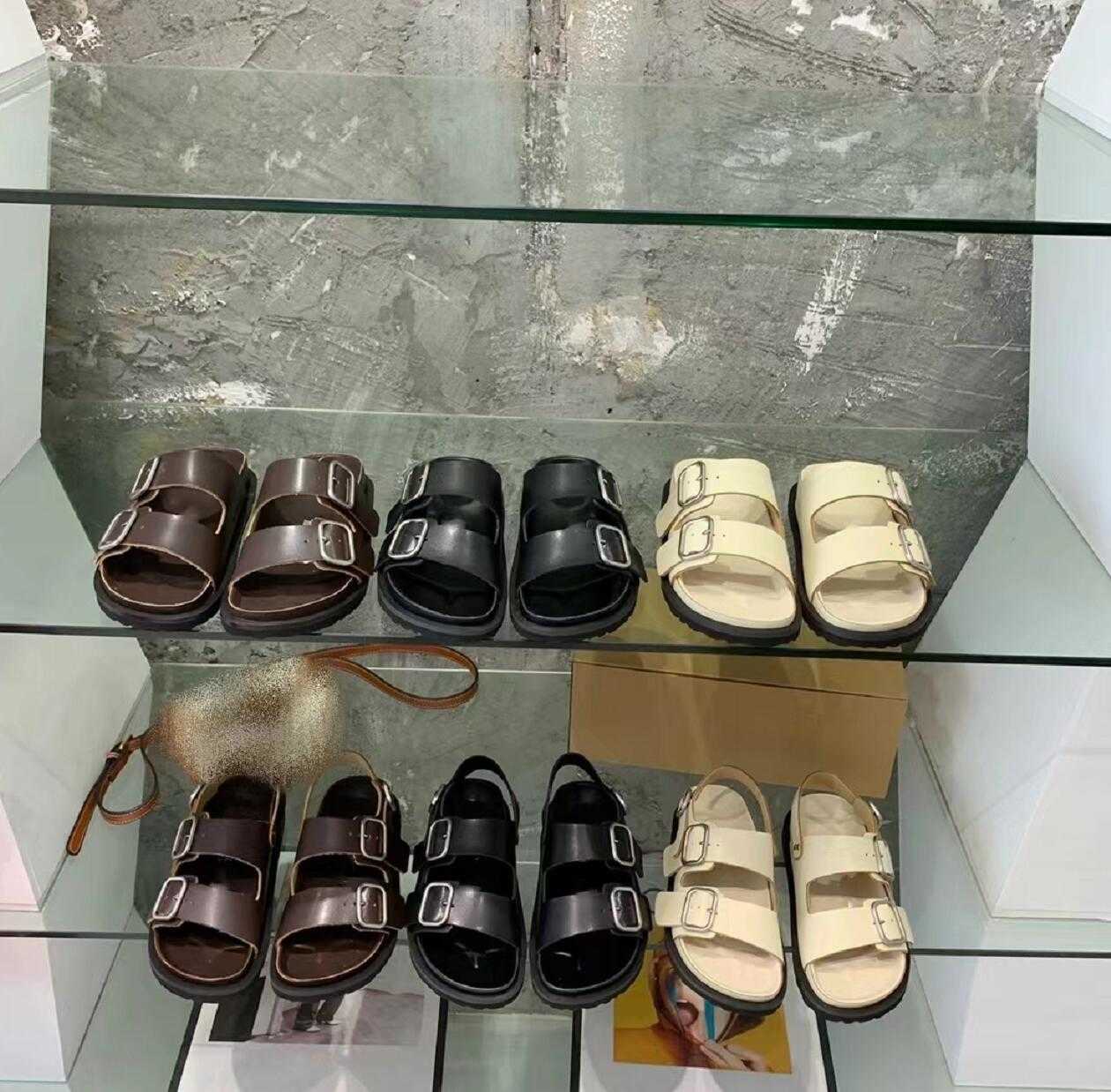 Luxury Flat Bottom Women Summer Slipper Solid Color Leisure Slippers Designer Top Quality Outdoor Beach Shoes Sandal Black BucklesFashion With original box
Luxury Flat Bottom Women Summer Slipper Solid Color Leisure Slippers Designer Top Quality Outdoor Beach Shoes Sandal Black BucklesFashion With original box