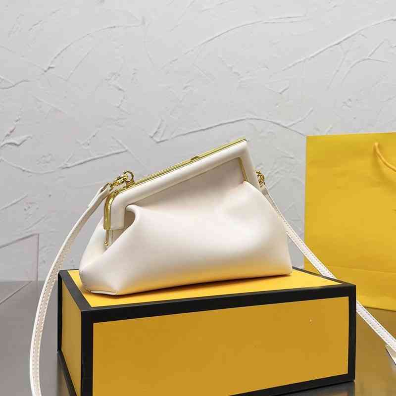 Evening Bags Shoulder Classic Clutch Women Hand Designer Crossbody Casual Clutche s Purses 220617, Beige
Evening Bags Shoulder Classic Clutch Women Hand Designer Crossbody Casual Clutche s Purses 220617, Beige