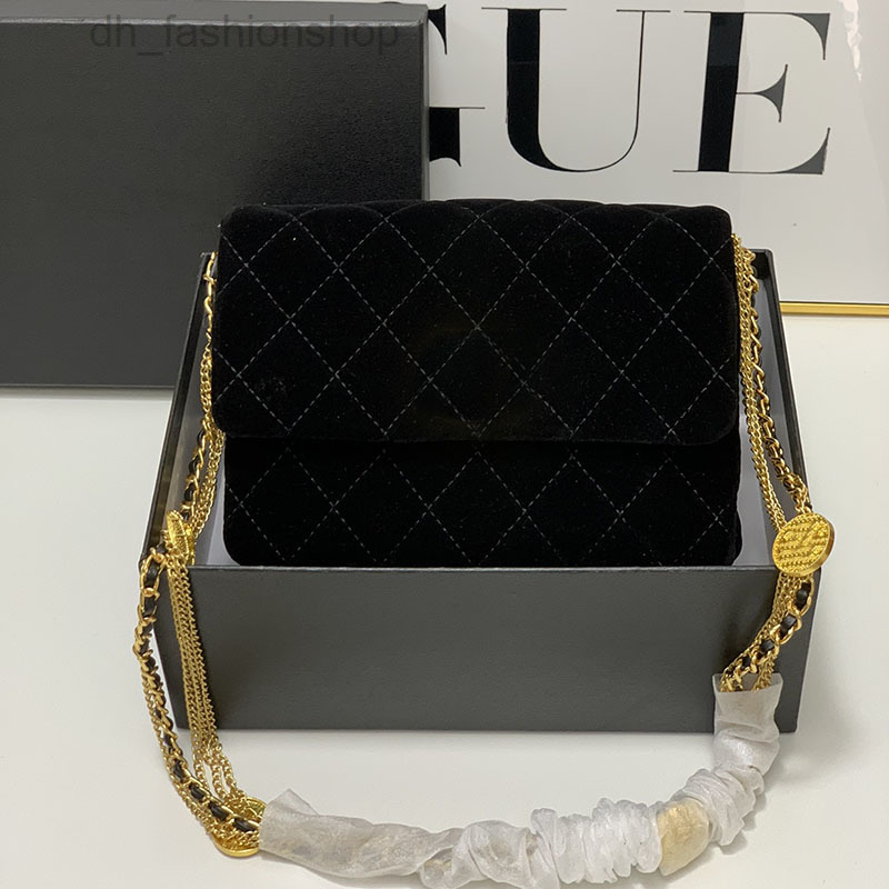 Classic shouder Bags Mini Flap Velvet Coin Quilted Bags Gold Metal Hardware Matelasse Chain Crossbody Shoulder Multi Pochette Designer Handbags, Black
Classic shouder Bags Mini Flap Velvet Coin Quilted Bags Gold Metal Hardware Matelasse Chain Crossbody Shoulder Multi Pochette Designer Handbags, Black