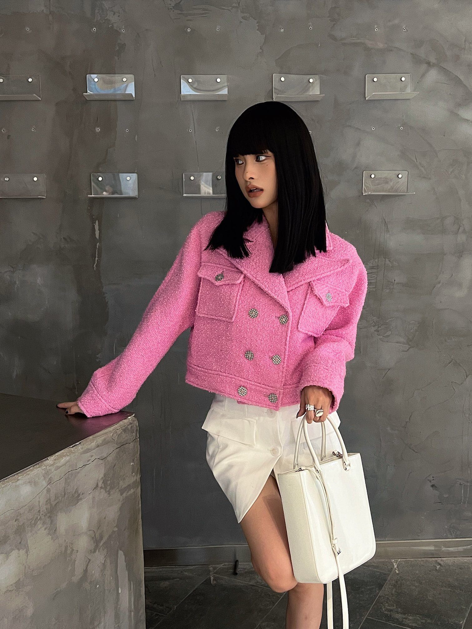 chan women' brand jacket 2022 New Autumn Winter western suit jacket logo designer fashion tweed coat Spring High quality overcoat Coat down jacket birthday Gift, Pink
chan women' brand jacket 2022 New Autumn Winter western suit jacket logo designer fashion tweed coat Spring High quality overcoat Coat down jacket birthday Gift, Pink