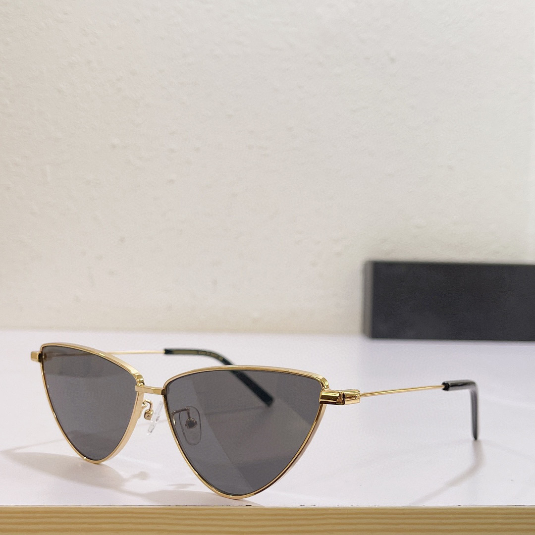 Womens Sunglasses For Women Men Sun Glasses Mens 0193 Fashion Style Protects Eyes UV400 Lens Top Quality With Random Box
Womens Sunglasses For Women Men Sun Glasses Mens 0193 Fashion Style Protects Eyes UV400 Lens Top Quality With Random Box
