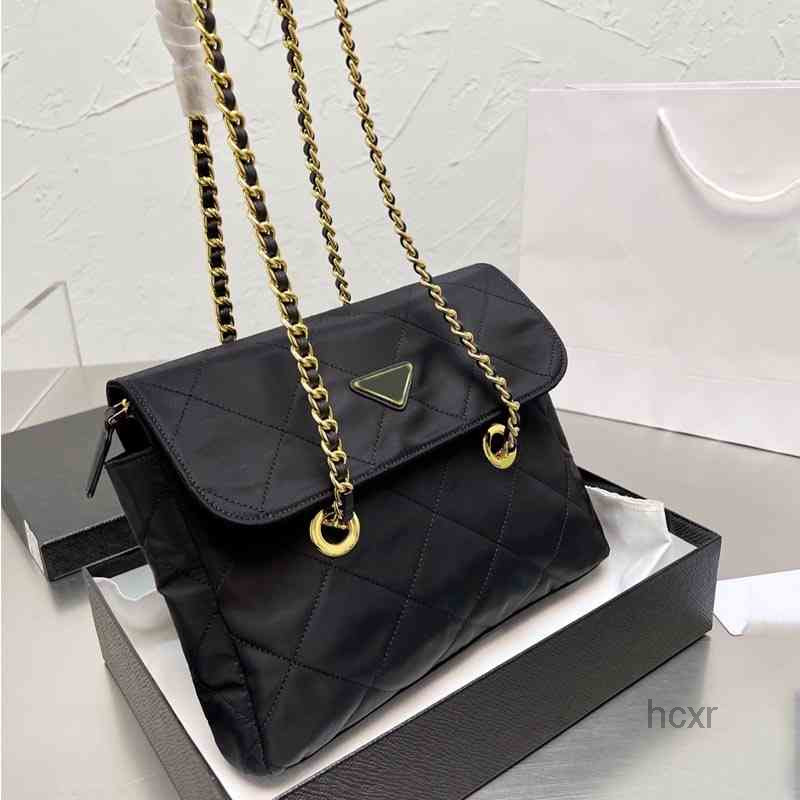 Shoulder Bags Vintage Tote Bags Women Handbag Chain Leather Luxury Designer Crossbody Female Purses, Black
Shoulder Bags Vintage Tote Bags Women Handbag Chain Leather Luxury Designer Crossbody Female Purses, Black